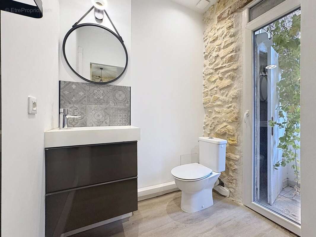 Appartement à MARSEILLE-5E