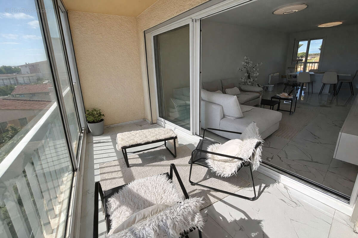 Appartement à LUNEL