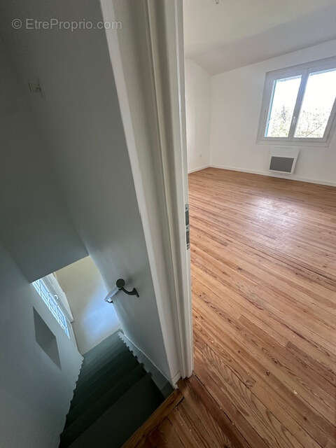 Appartement T3 , 61 m2, entièrement rénové avec jardin - photo 17