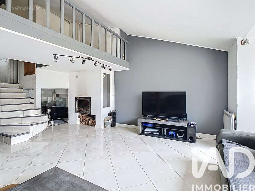 Photo 3 - Maison à SAVIGNY-LE-TEMPLE