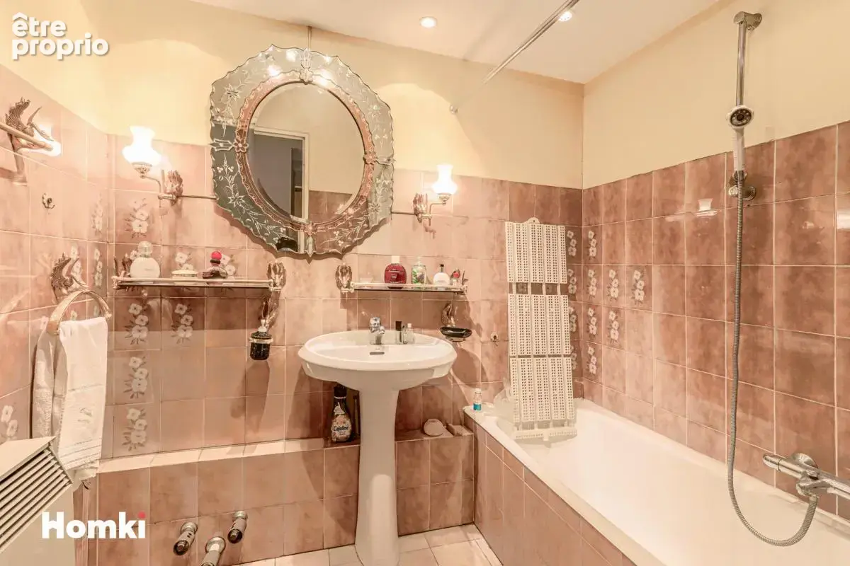 Appartement T4 de 94 m² à Nice 06300, Place de Tende - photo 8