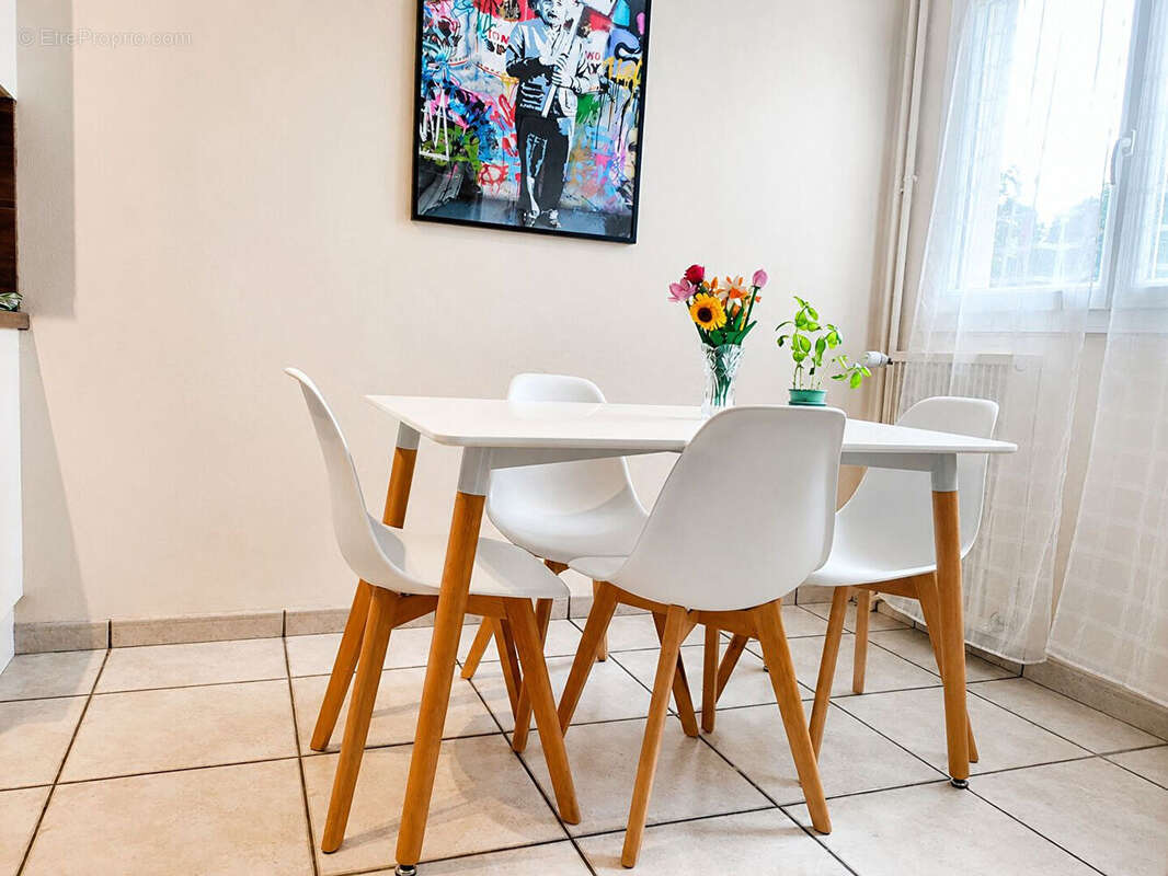 Appartement T3 de 69,48m2 au rez-de-chaussee Jardin Jean de Ockeghem, Tours , proche gare TGV, commerces, écoles - photo 6