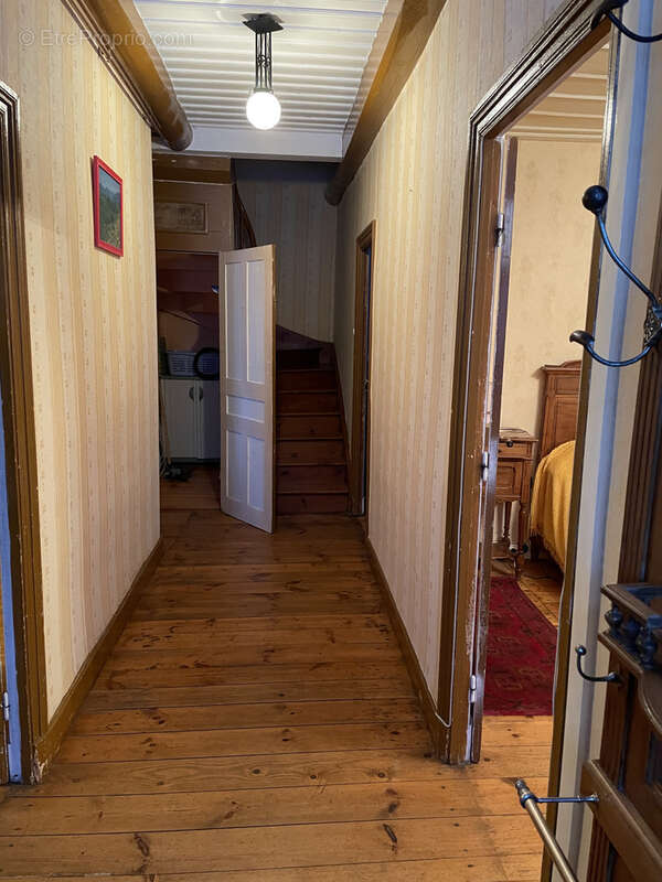 Maison à SAINTE-ANASTASIE