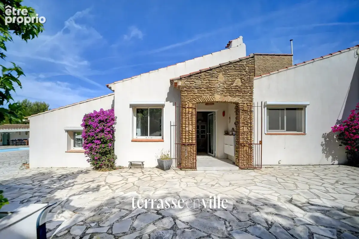 St cyr-sur-mer - villa familiale t5 rénovée - jardin 2100 m2 - piscine - garage - 790 000 € - photo 4