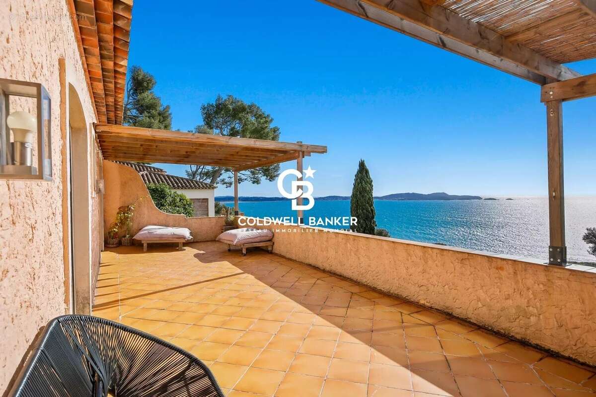 Maison à CARQUEIRANNE