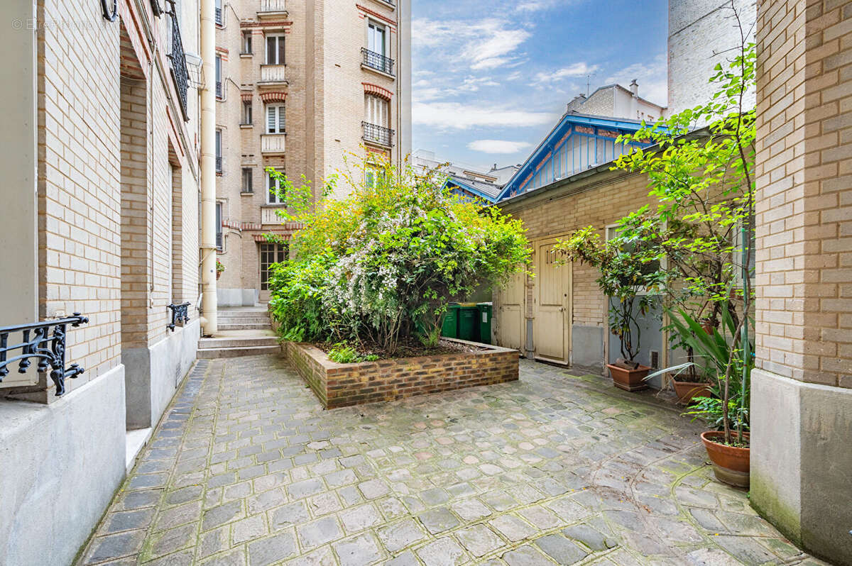 Appartement à PARIS-15E