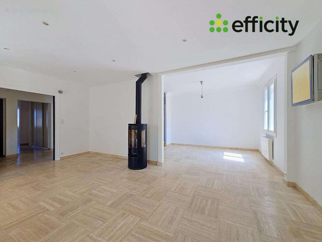 Maison 130 m² à L'houmeau  - photo 25