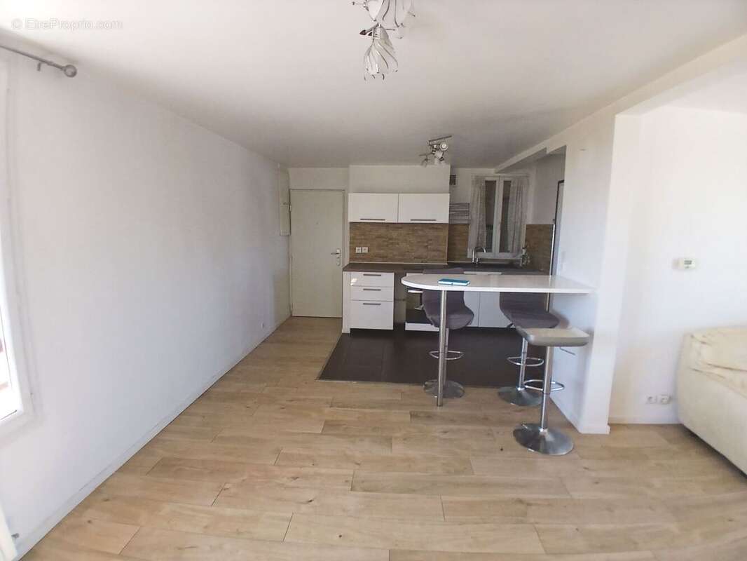 Appartement à MARSEILLE-15E