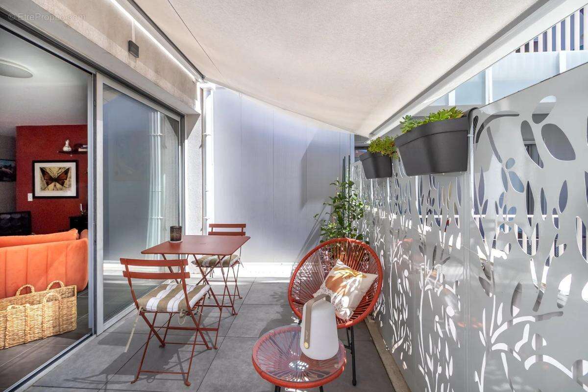 Appartement de 61m2 à Toulon avec balcon - garage possible - photo 3