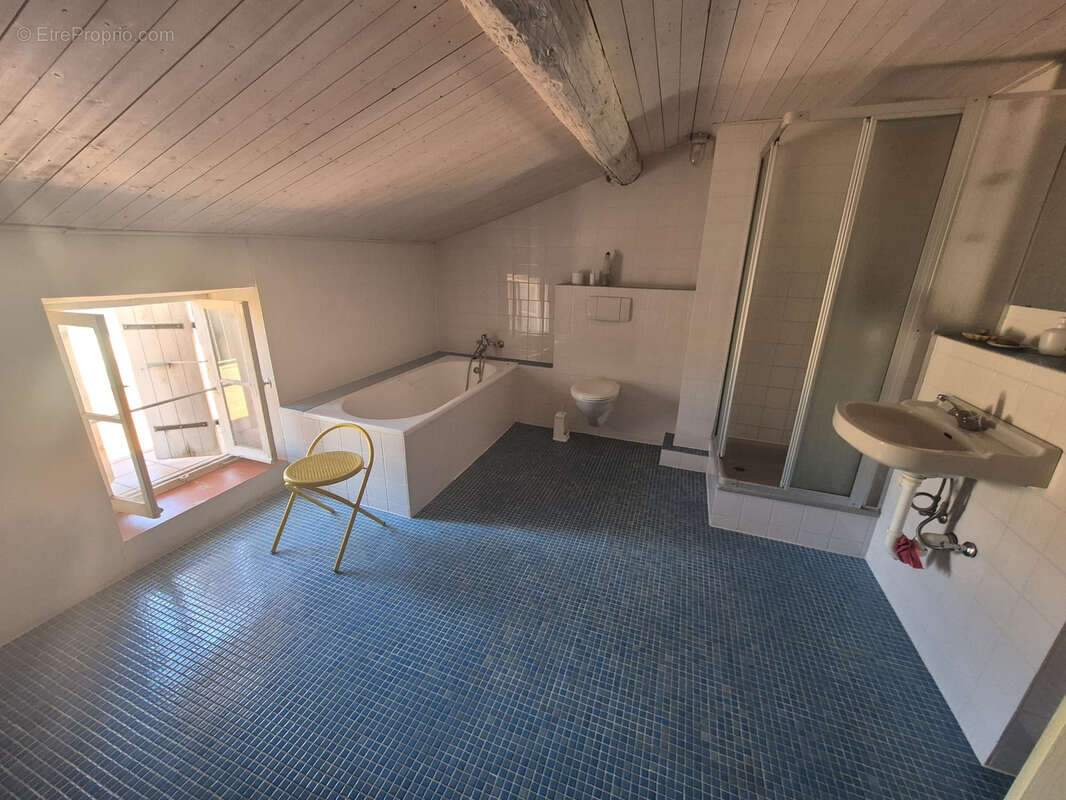 Maison de maître 290 m2 avec 7 chambres, remise et cour   Azille - photo 22