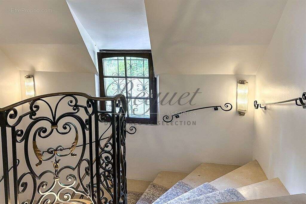 Maison à POIGNY-LA-FORET