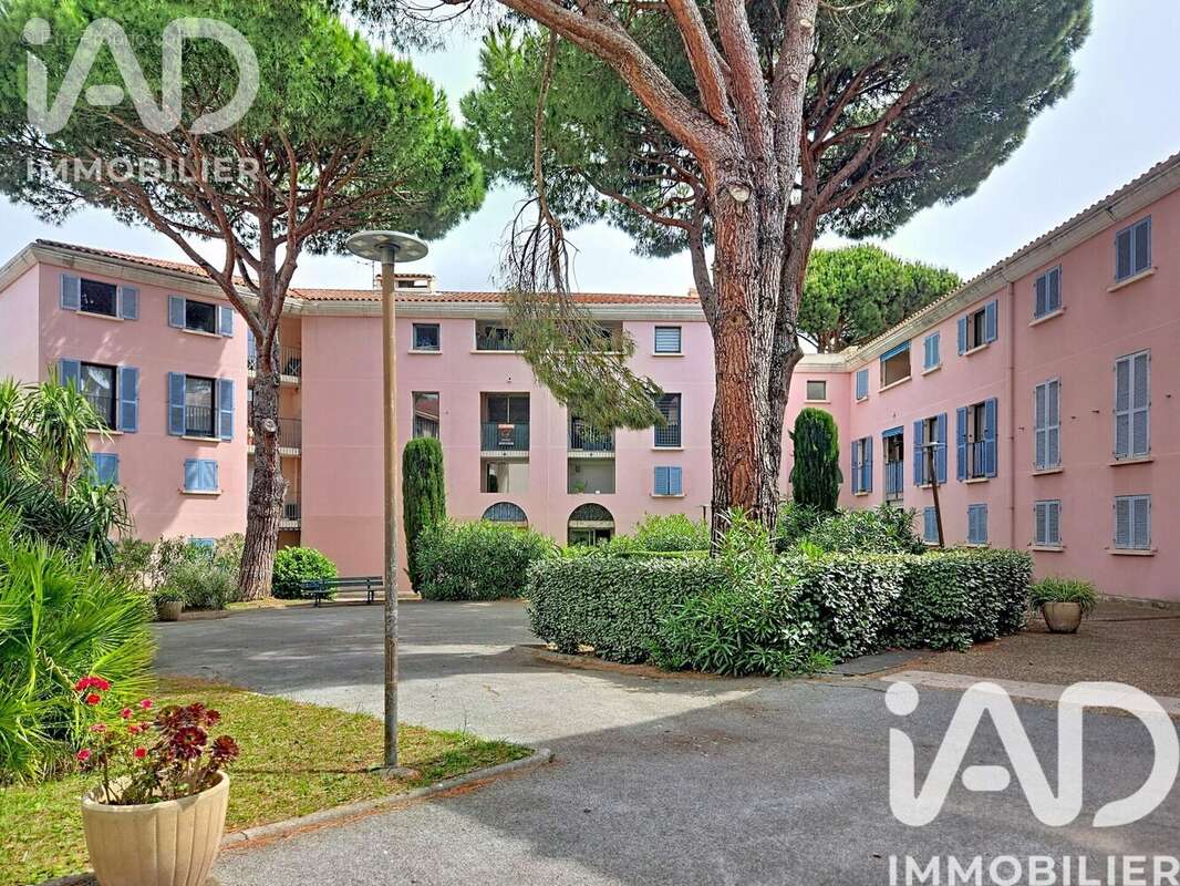 Photo 8 - Appartement à FREJUS