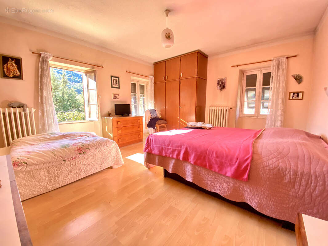 Maison à TOURRETTE-LEVENS