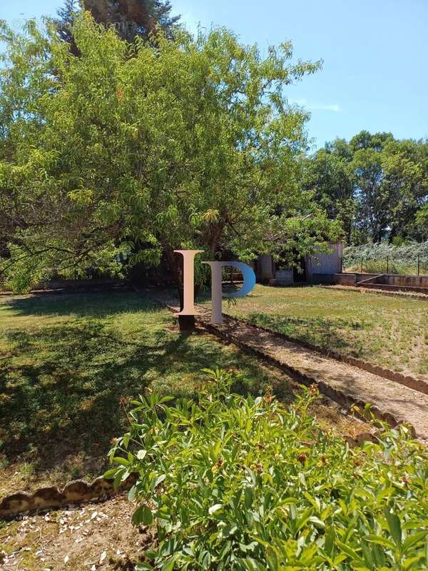 Maison à POUILLY-SOUS-CHARLIEU