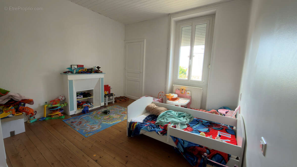 Maison située a deux pas du marché de St -Nazaire - photo 4