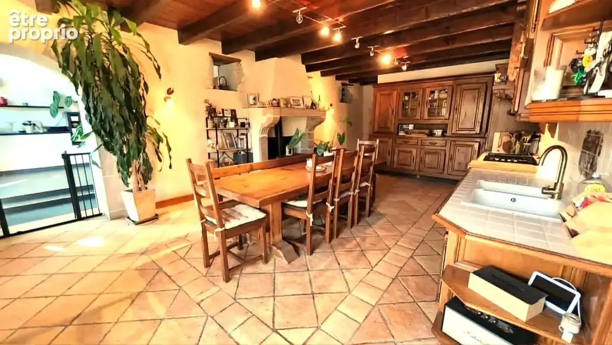 5 chambres, de la place, de la pierre et du bois, un cadre au calme - photo 3