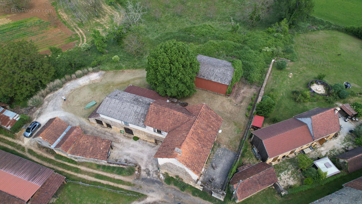 Maison à SALIGNAC-EYVIGUES