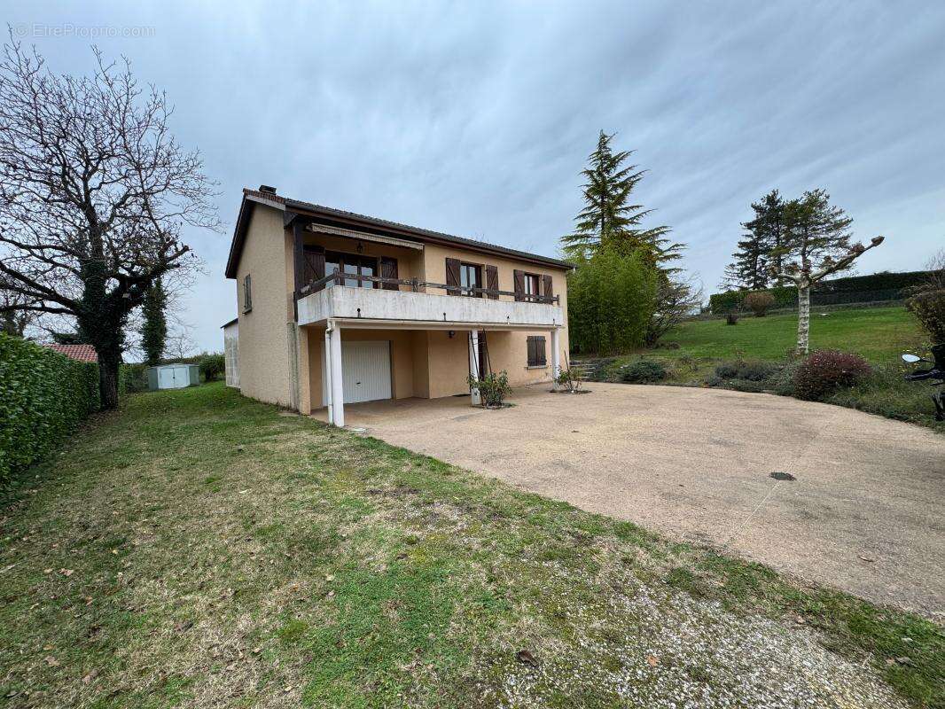 Maison à SOLEYMIEU