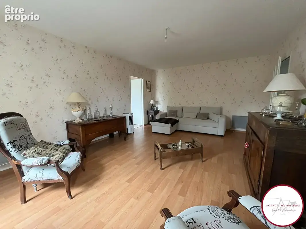 Appartement T3 lumineux avec ascenseur et parking -Saint-Amand-Montrond centre-ville - photo 5