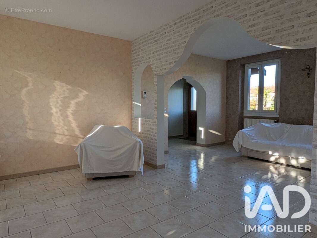Maison 108 m² à Cagnac-Les-Mines  - photo 9