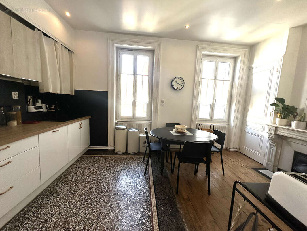 Appartement à SAINT-ETIENNE