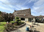 Maison à LA CELLE-LES-BORDES