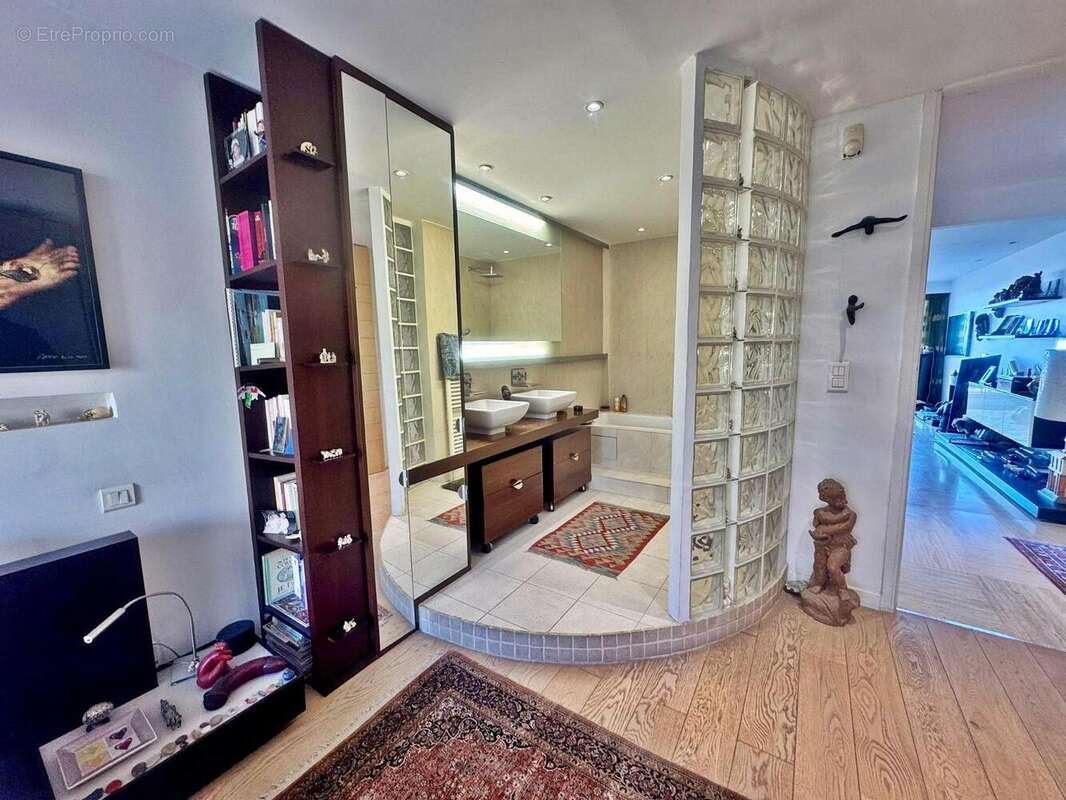   - Appartement à NICE