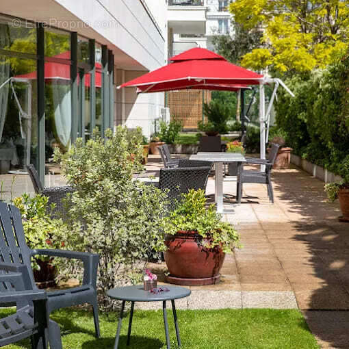 Appartement à COURBEVOIE