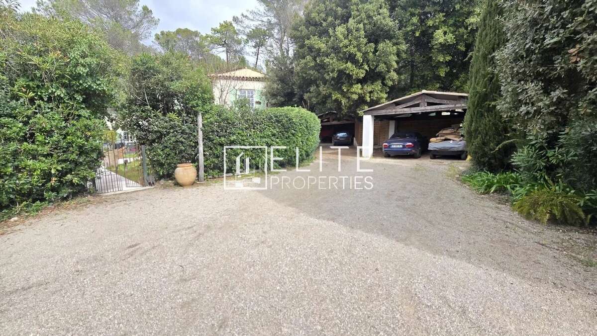 Maison à ROQUEFORT-LES-PINS