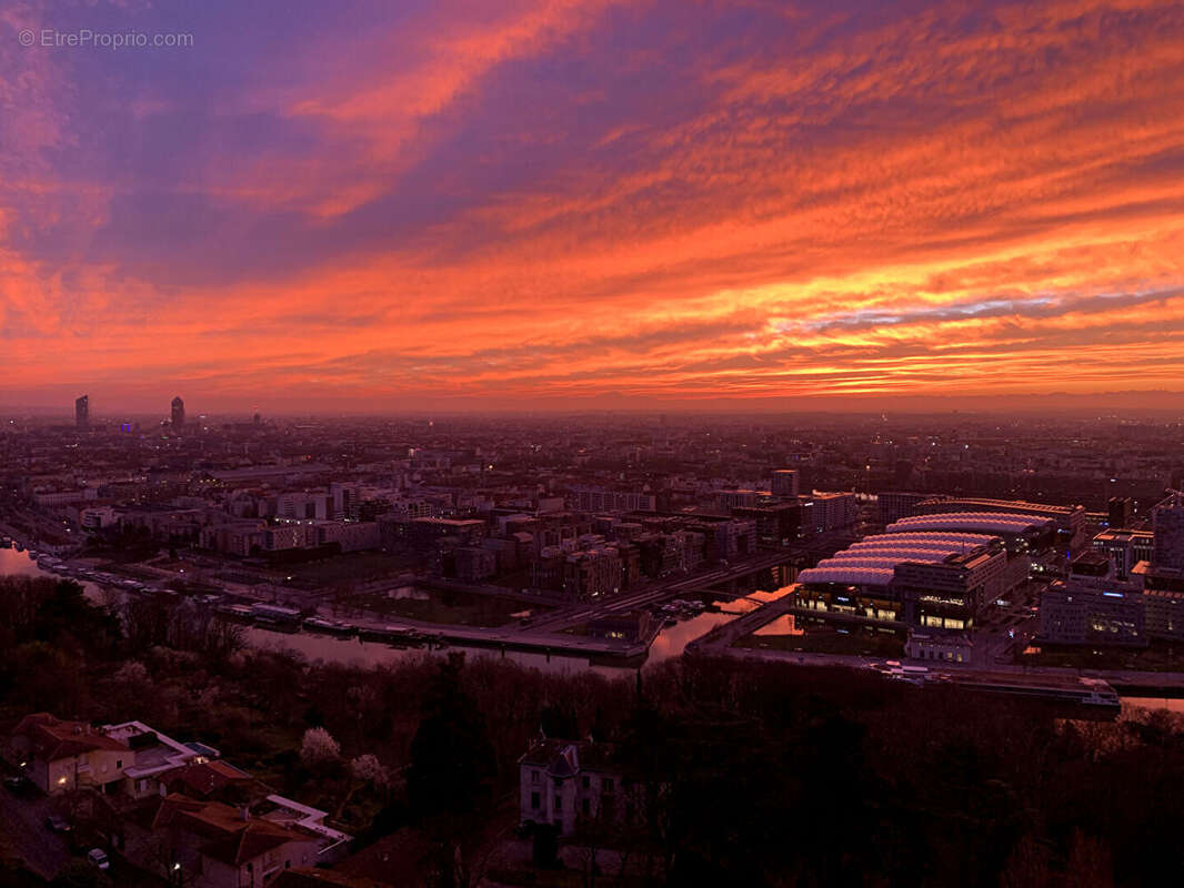 Appartement à SAINTE-FOY-LES-LYON