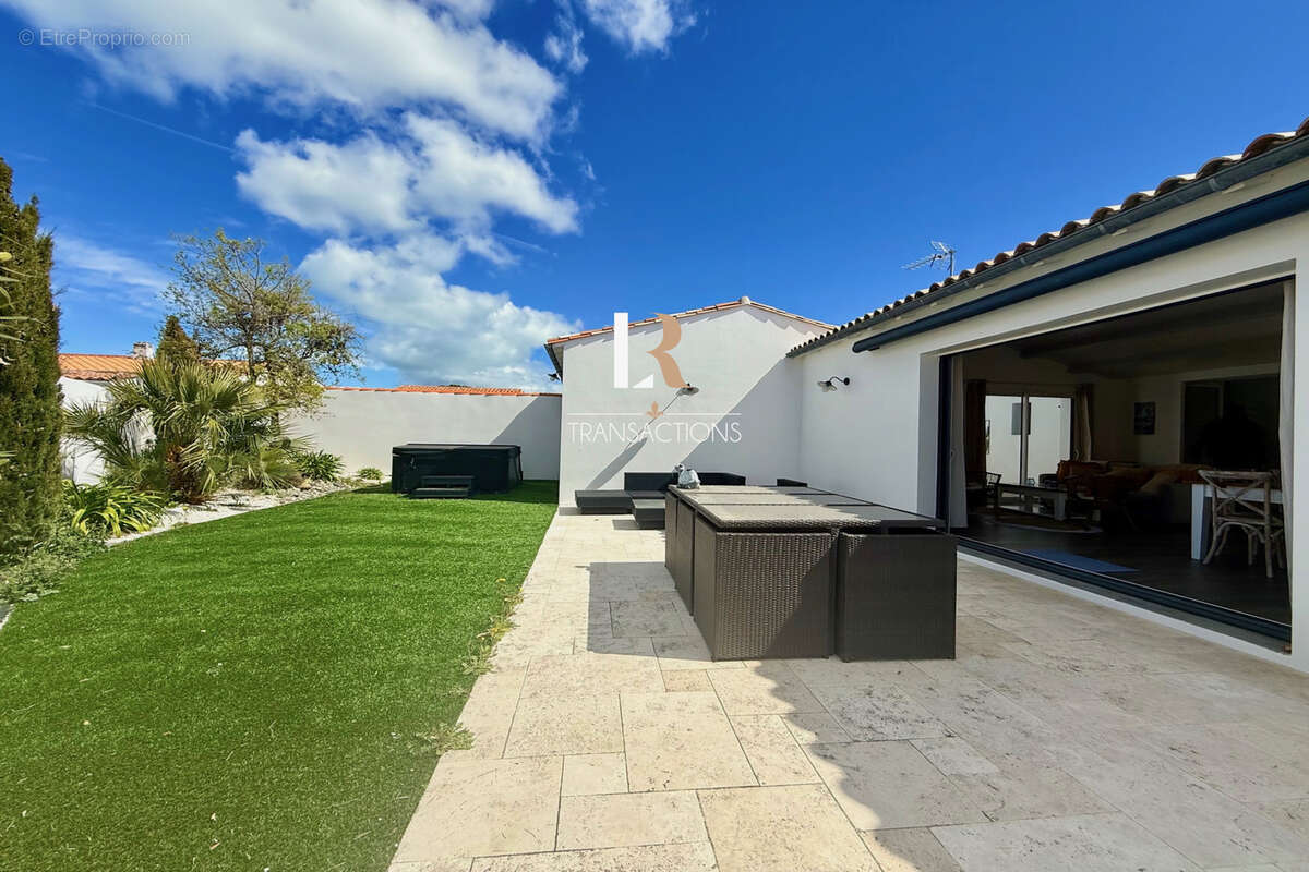 Maison à SAINT-MARTIN-DE-RE