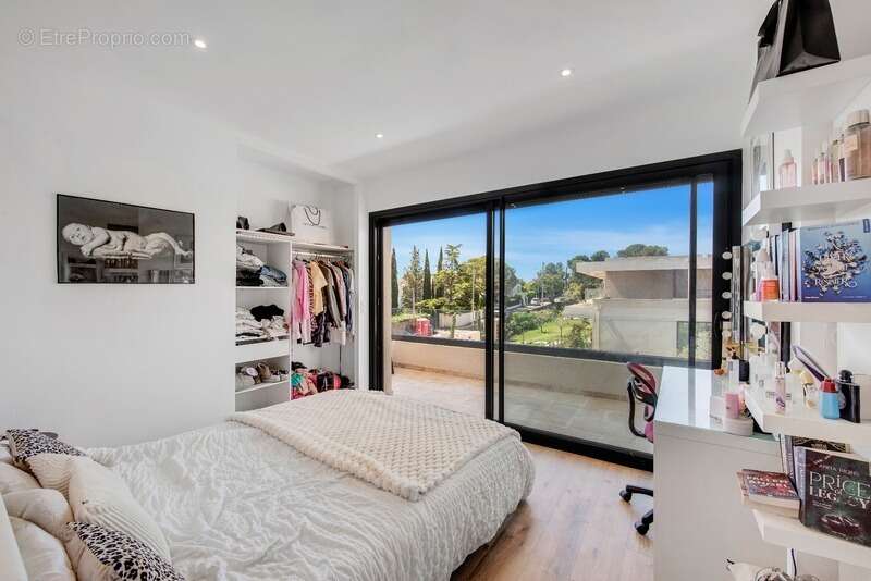 Villa contemporaine récente 8 piéces avec piscine - photo 11