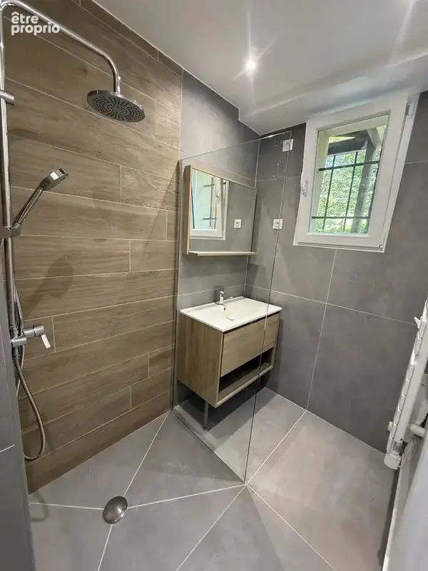 Appartement 72 m² à Chambery  - photo 8