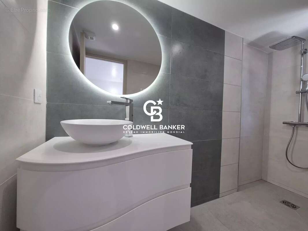 Appartement  avec vue mer - parking et piscine - photo 7