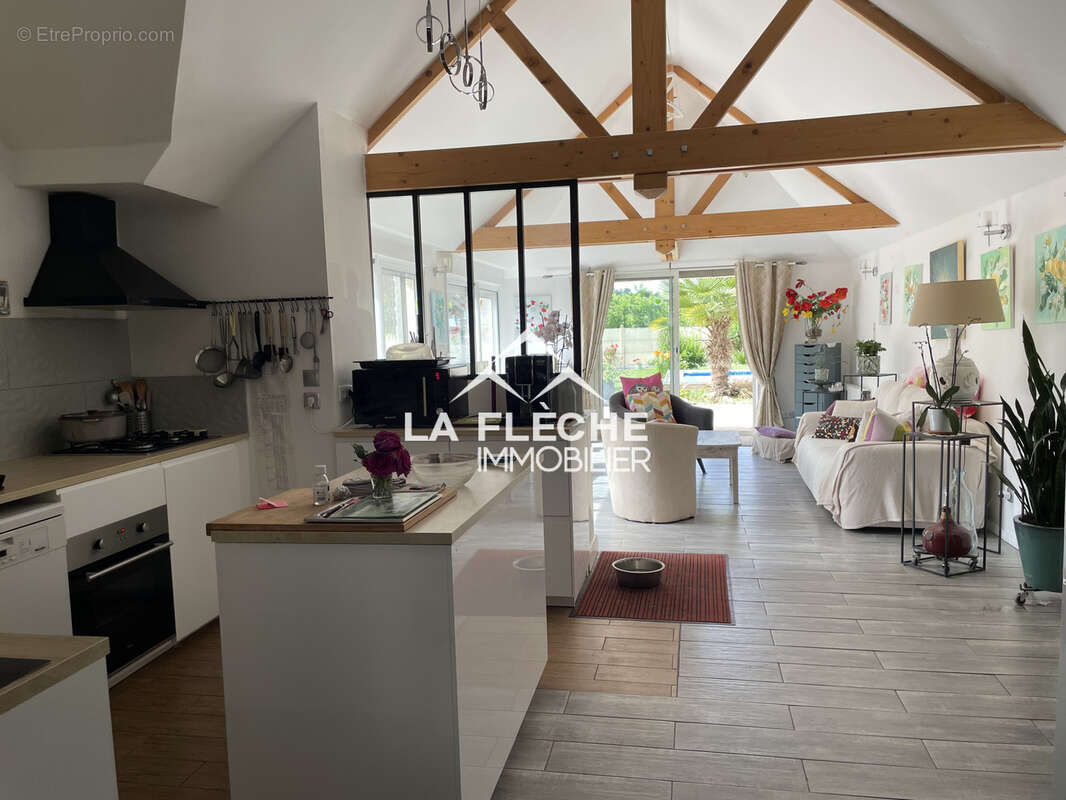 Maison de village décorée avec soin - photo 3
