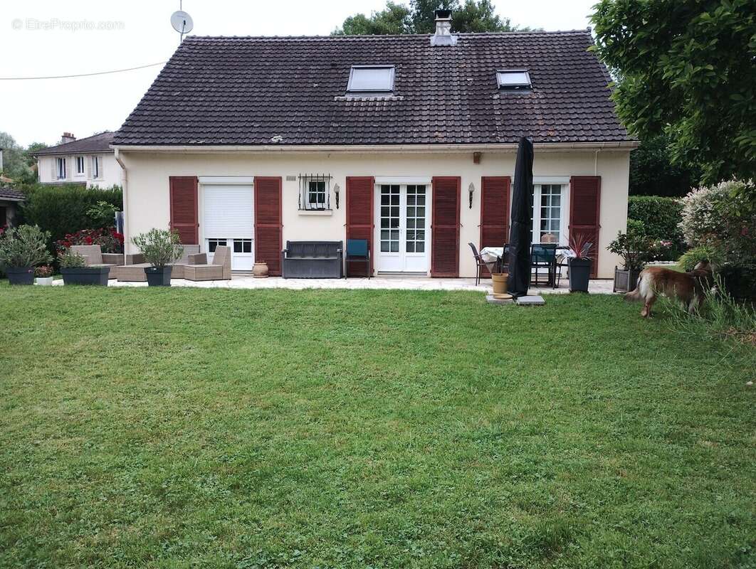 Maison à COUILLY-PONT-AUX-DAMES