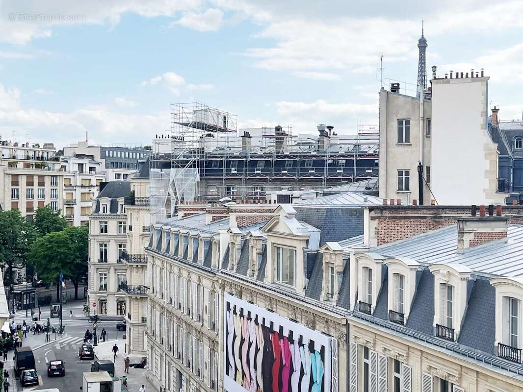 Appartement à PARIS-8E