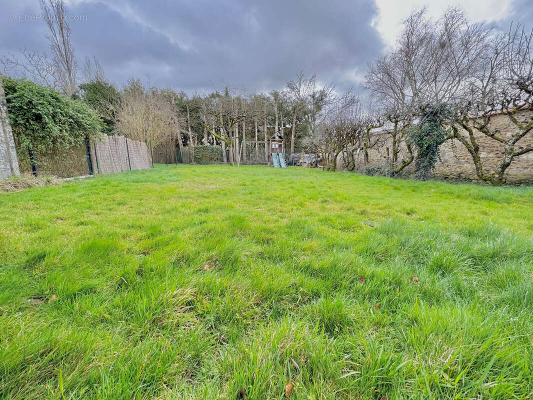 Terrain à LE CHATELET-EN-BRIE
