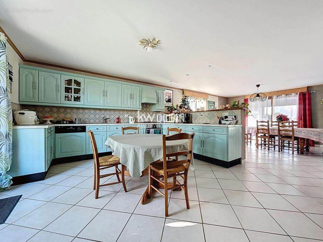 Maison à BEUZEC-CAP-SIZUN