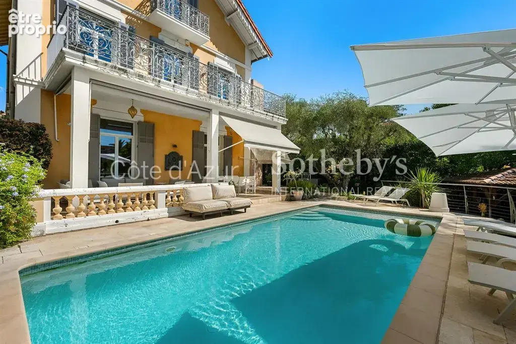 Cannes Petit Juas, villa Belle Époque de six chambres avec piscine - photo 2