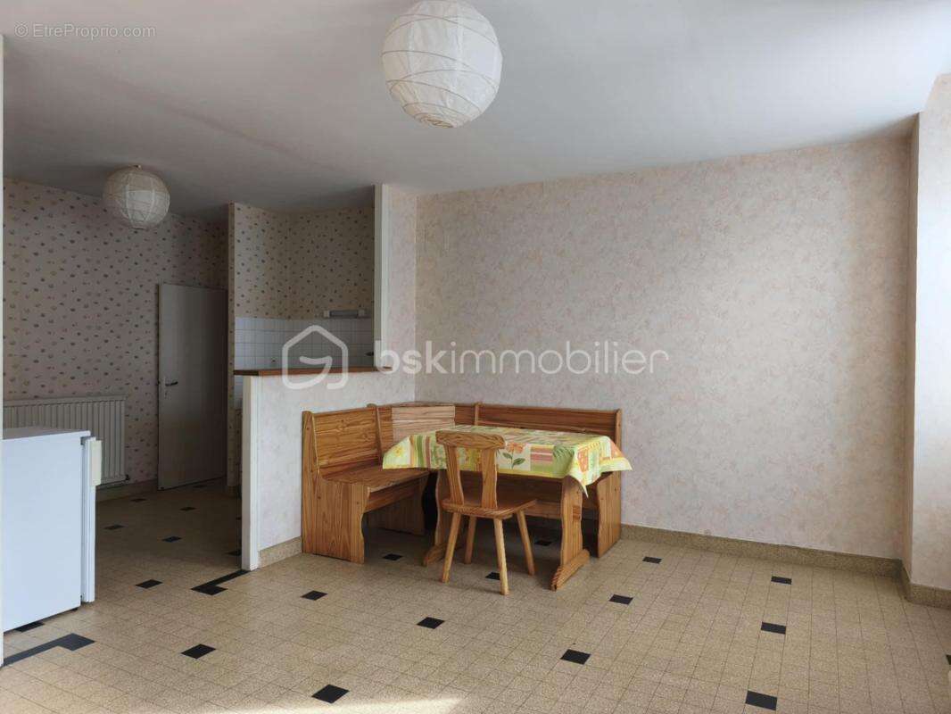 Immeuble de 228 m2 à vendre - Couptrain - photo 18