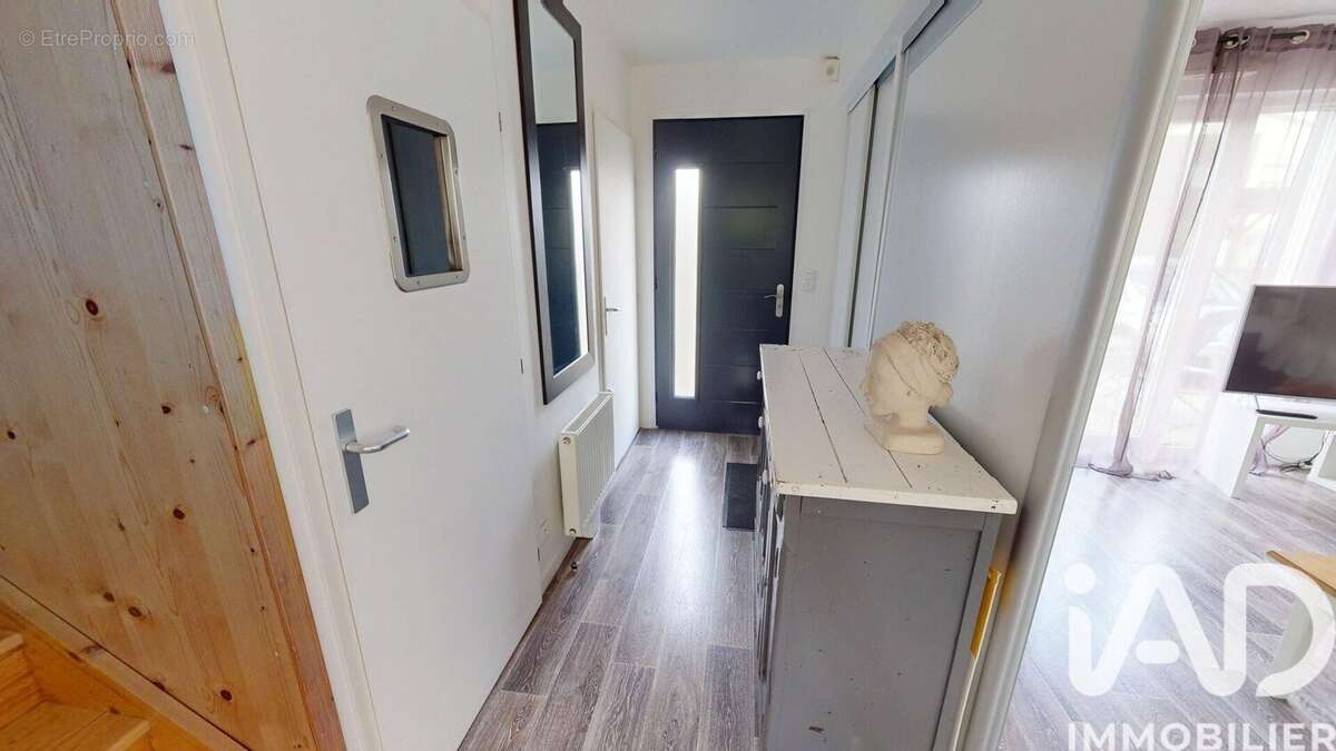 Maison 85 m² à Vert-Saint-Denis  - photo 2