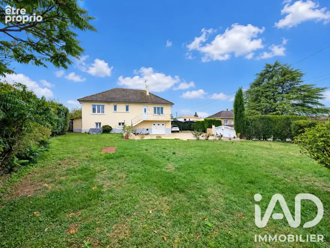 Photo 1 - Maison à MIGNALOUX-BEAUVOIR