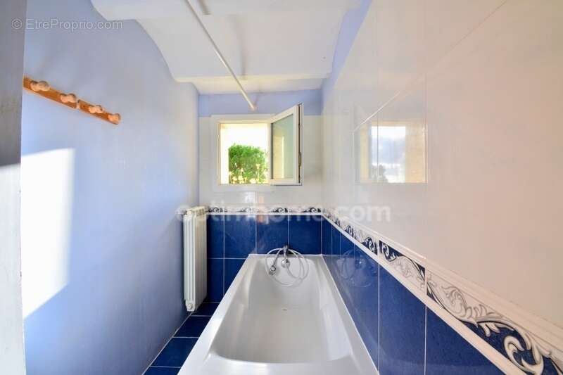 Maison à VAILHAUQUES