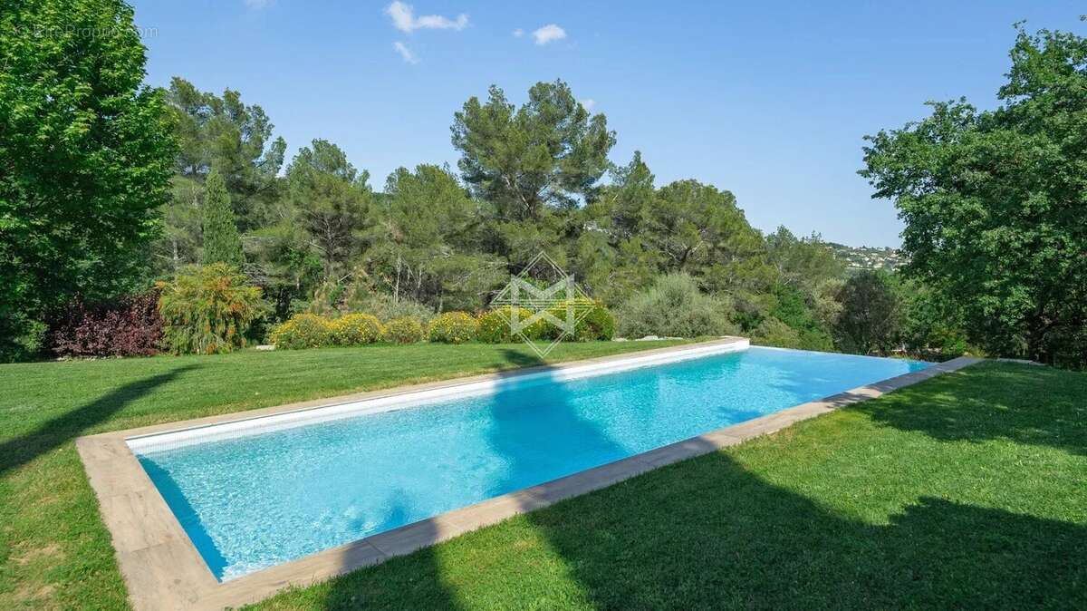 Canton de Fayence – Charmante maison provençale avec vue sur le vieux village - photo 9