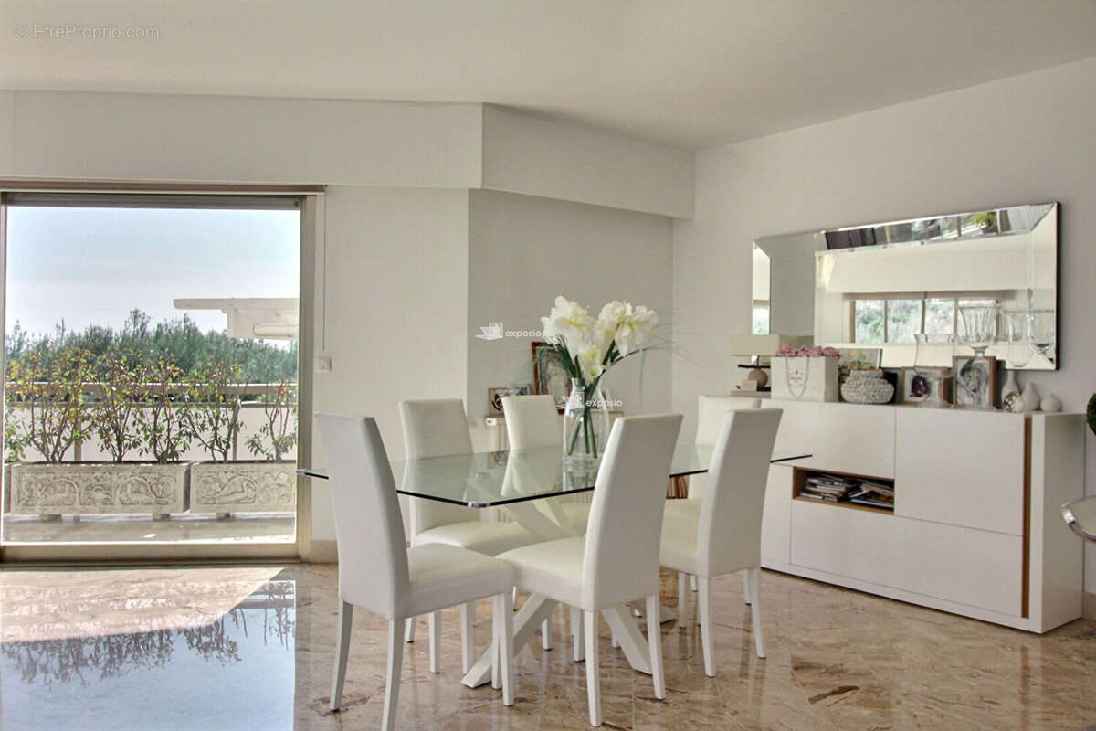 Appartement à LE CANNET