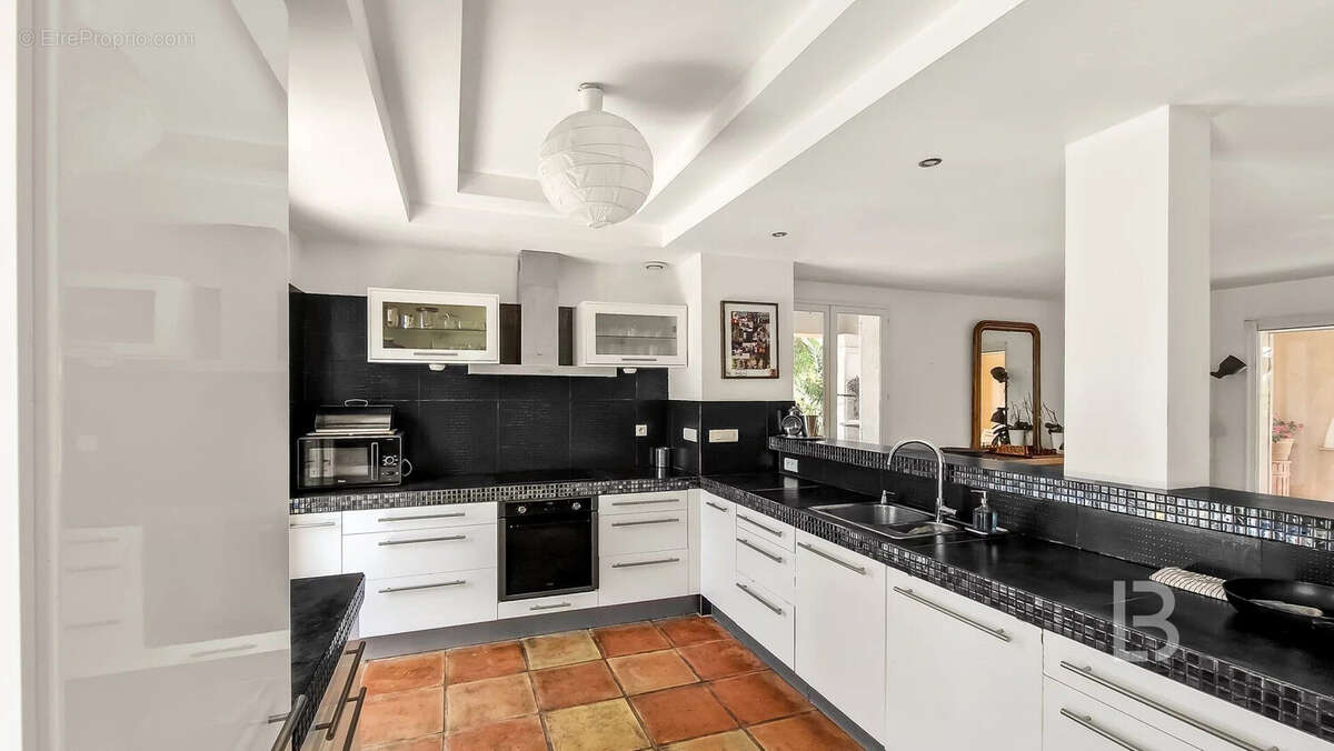 Maison à PLAN-DE-LA-TOUR