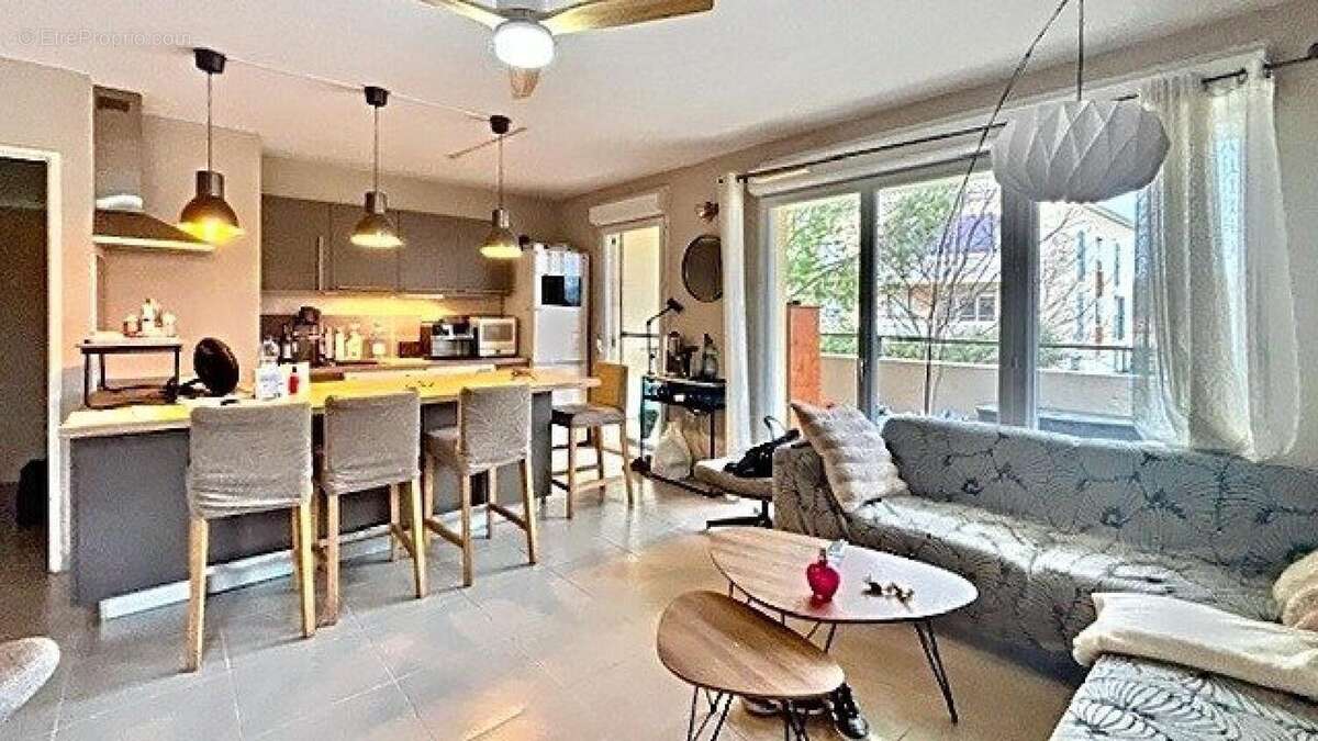 Photo 2 - Appartement à LE MUY
