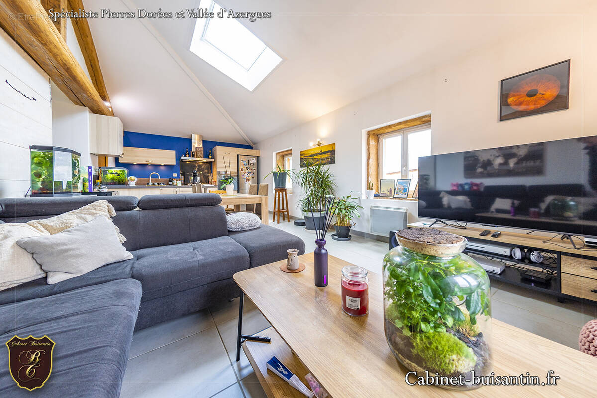 Appartement à VILLE-SUR-JARNIOUX