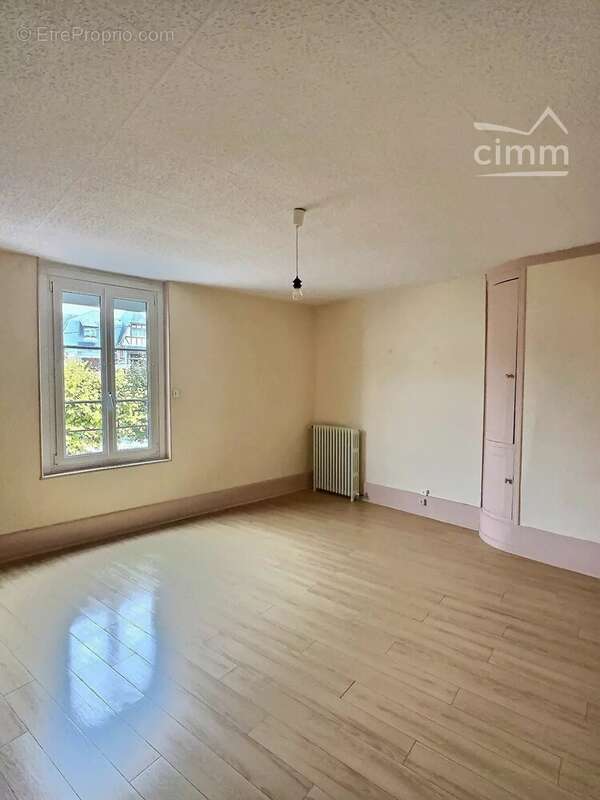 Appartement à REVIGNY-SUR-ORNAIN